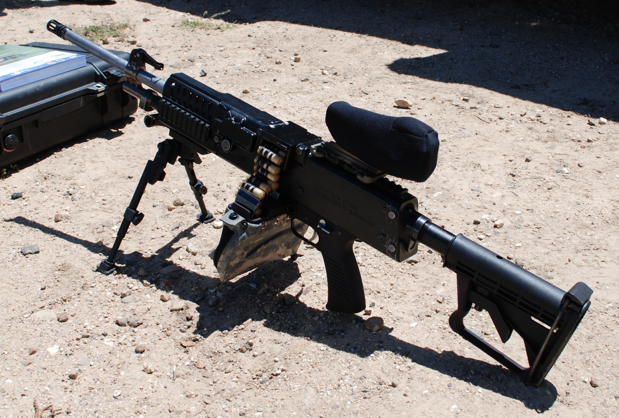 File:LSAT light machine gun with Ammunition.JPG - Wikimedia Commons