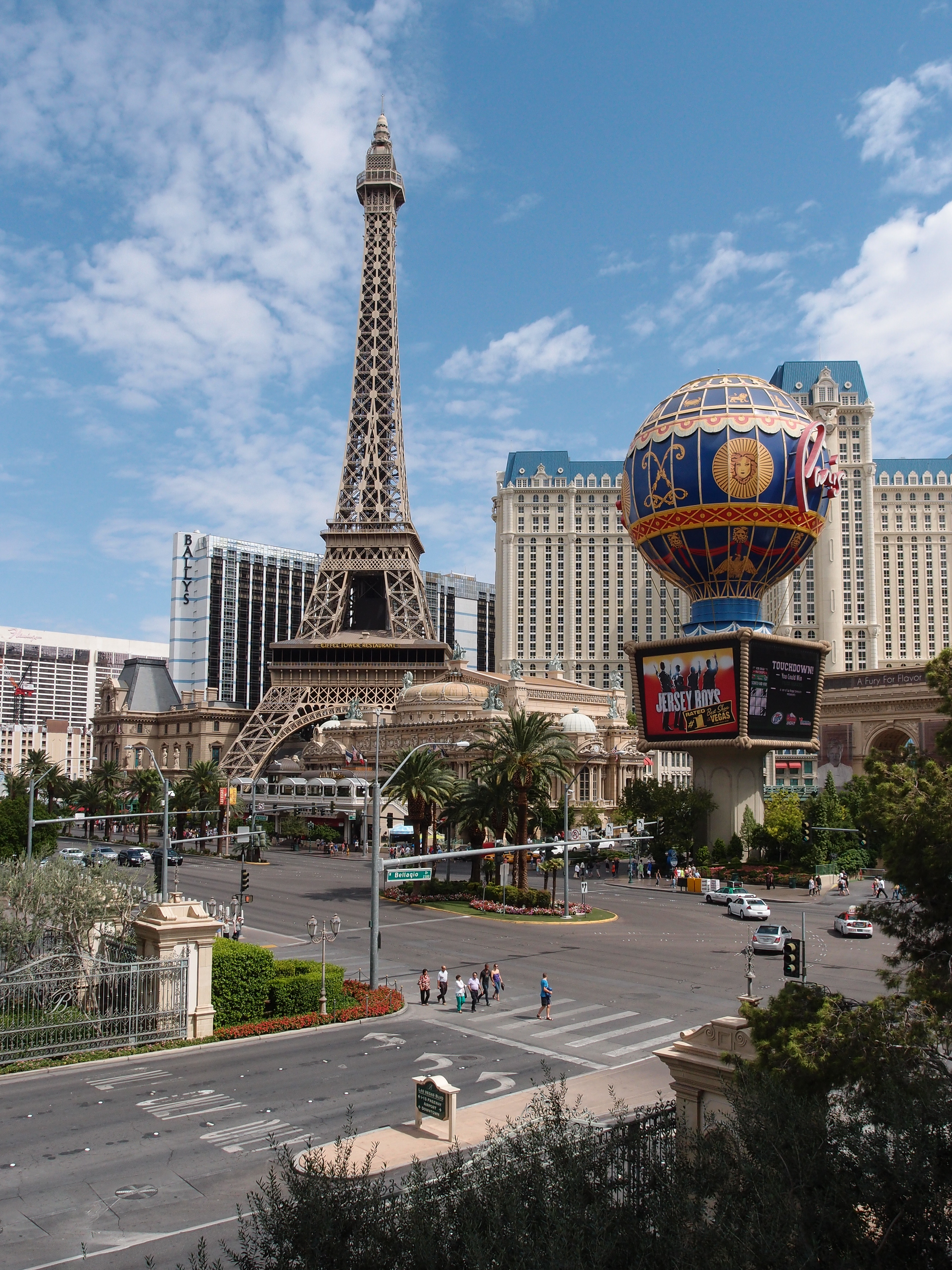 File:Paris Las Vegas Eiffel Tower 2010.jpg - Wikimedia Commons