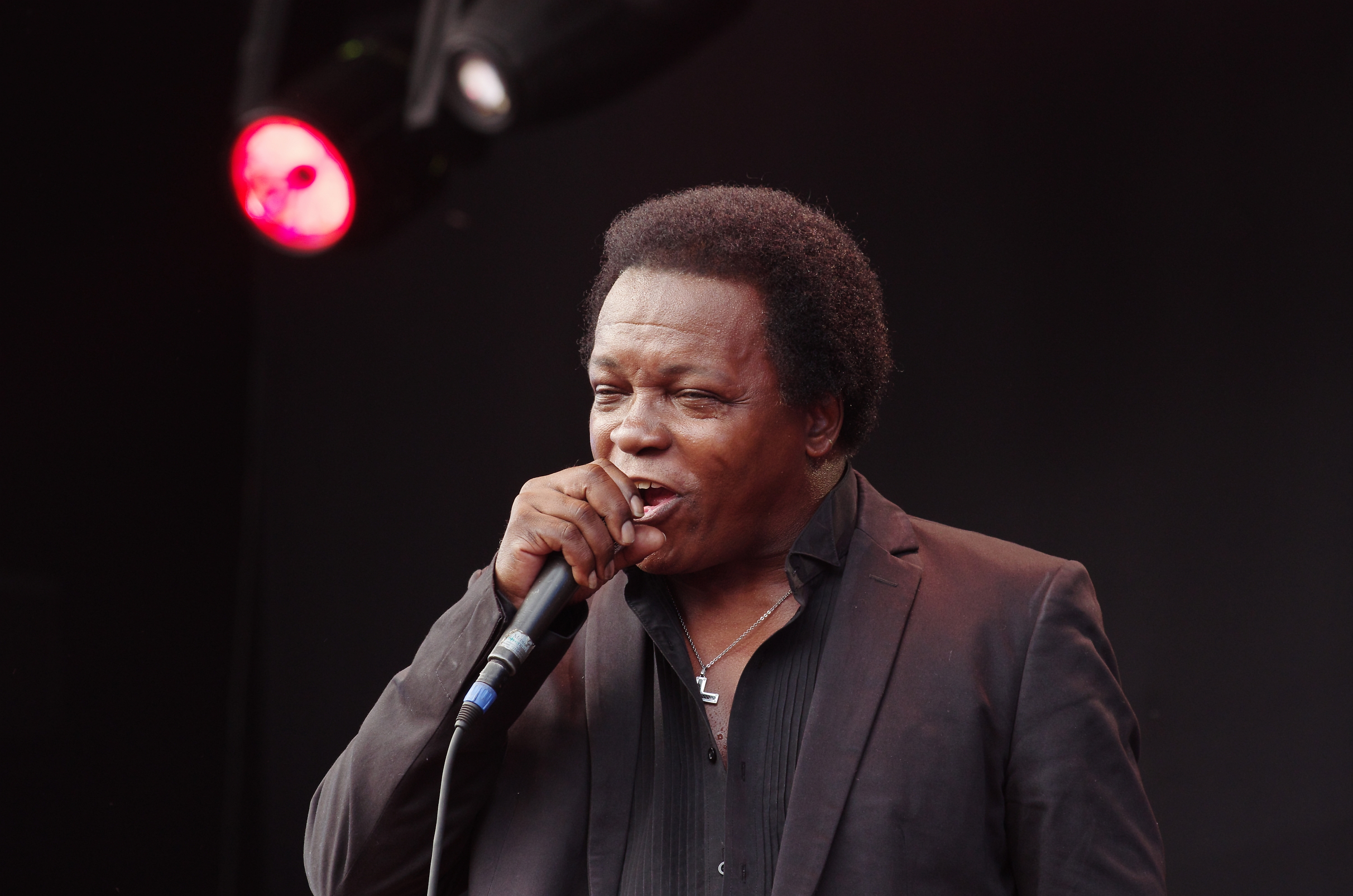 File:Lee Fields & The Expressions (Haldern Pop 2013) IMGP3917 smial   - Wikimedia Commons