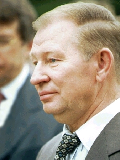 Plik:Leonid Kuchma in Donetsk (cropped).jpg