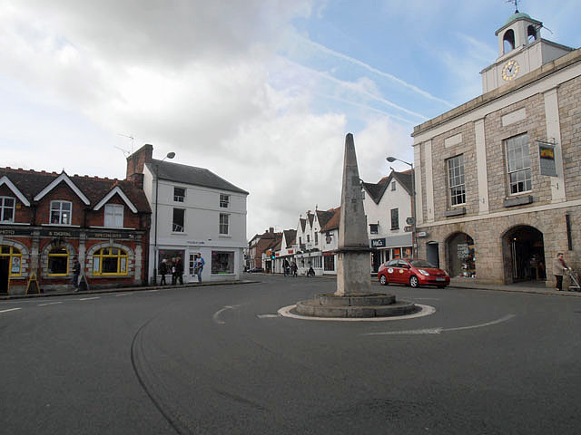 Marlow milepost - geograph.org.uk - 3415282