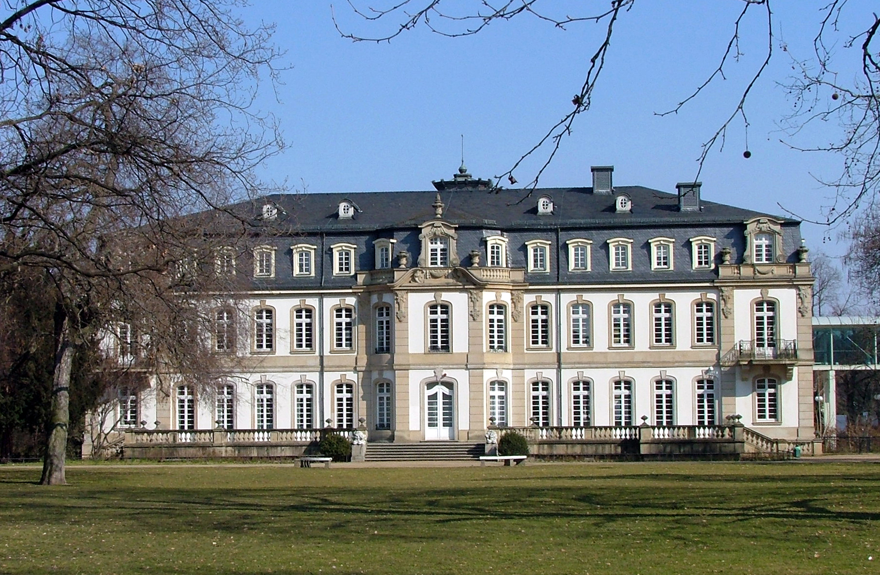 Büsing Palais in Offenbach, Aussenansicht