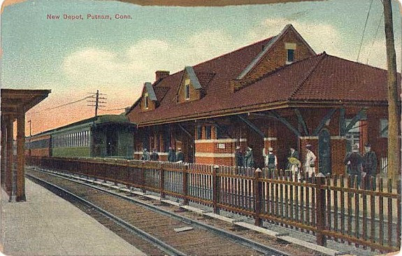 File:PostcardPutnamCTTrainDepot1905.jpg