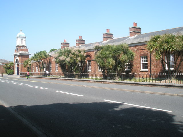 File:St Vincent's College - geograph.org.uk - 1327446.jpg