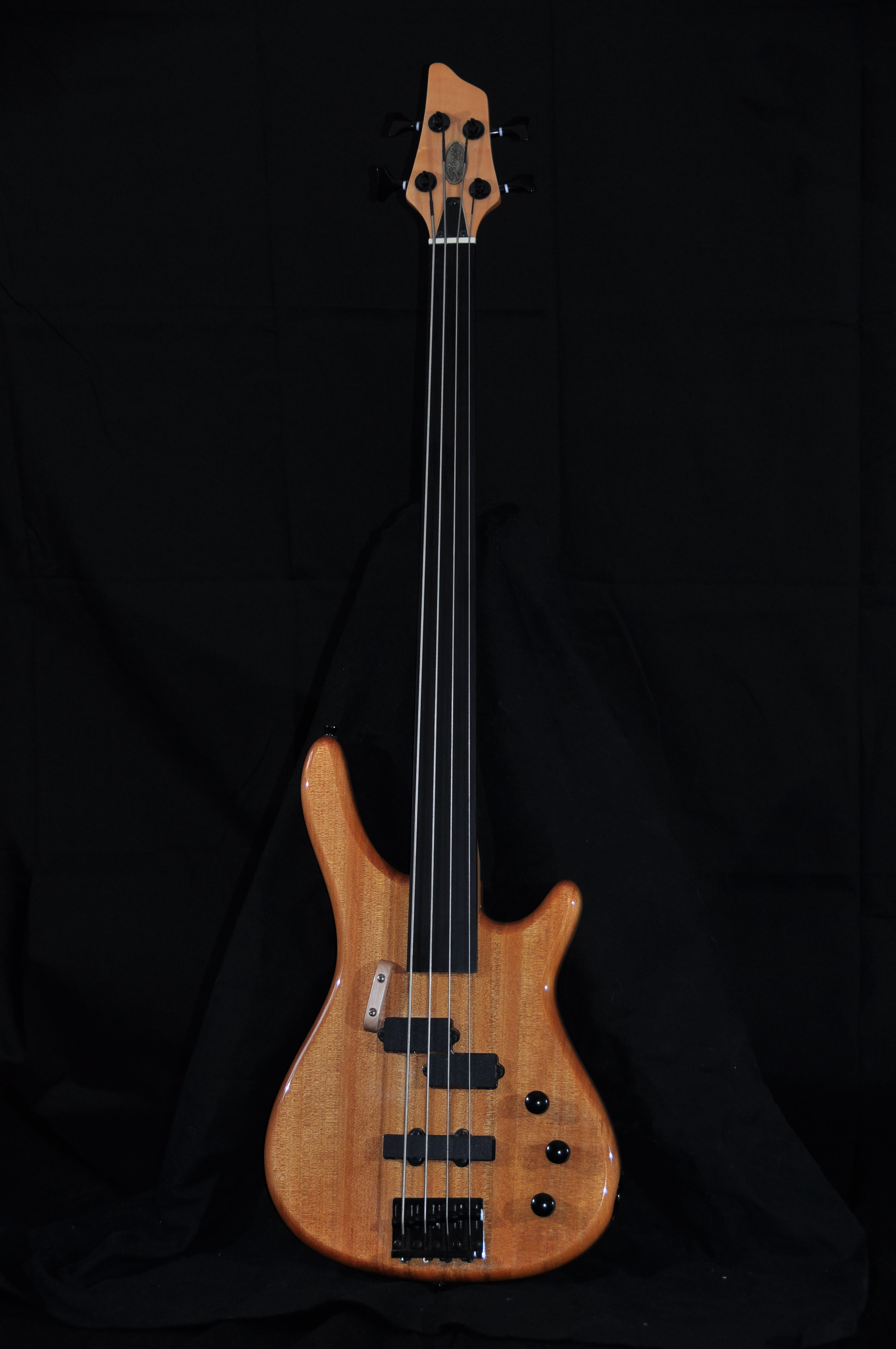 Basse fretless — Wikipédia