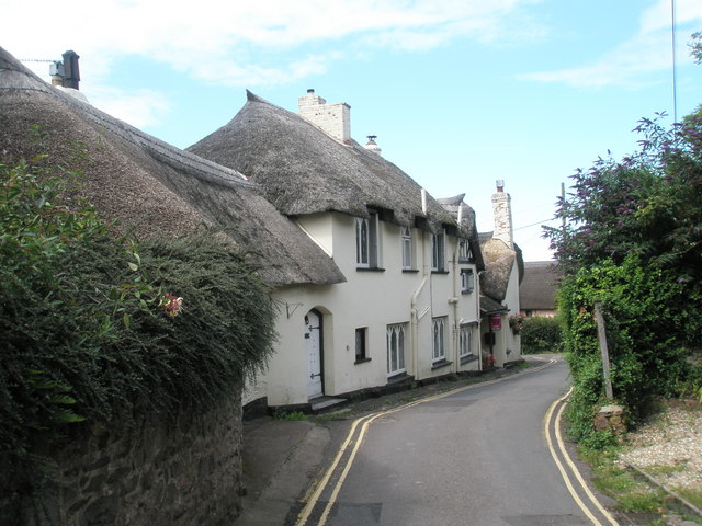 File:Thatched cottages in Porlock - geograph.org.uk - 935358.jpg