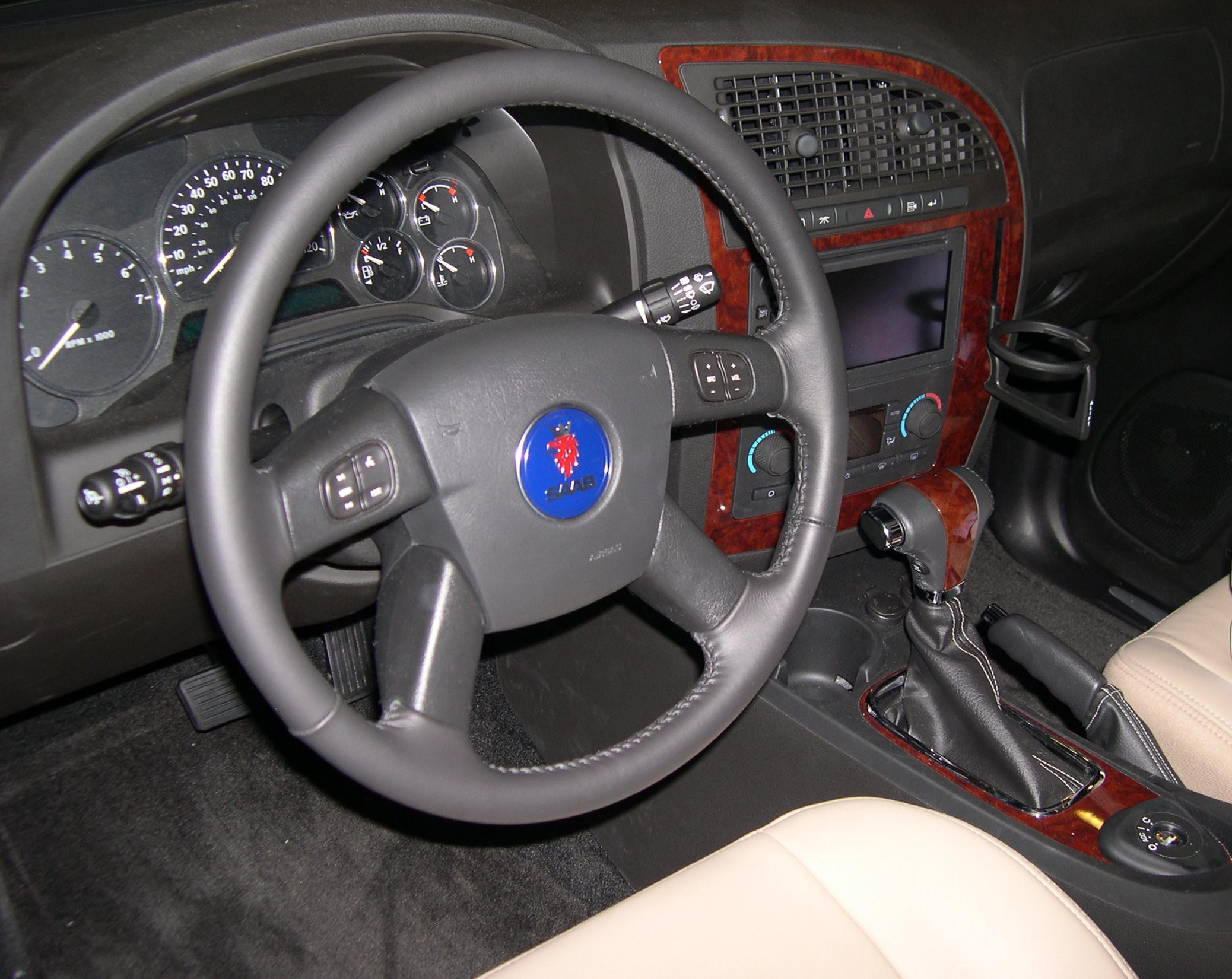 File 2006 Saab 9 7x Interior Jpg Wikimedia Commons