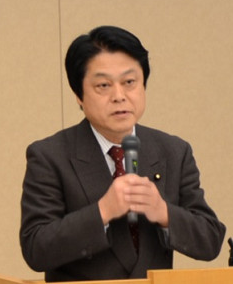 File:Akira Uchiyama 20110420 2 (cropped).png