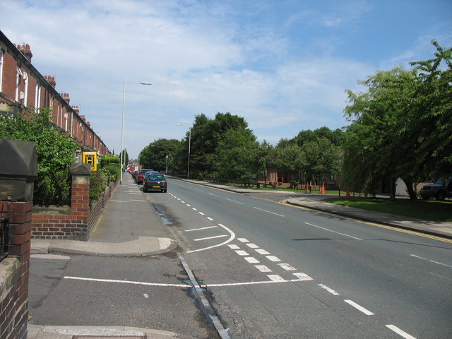 File:Bede Burn Road Jarrow - geograph.org.uk - 1385998.jpg