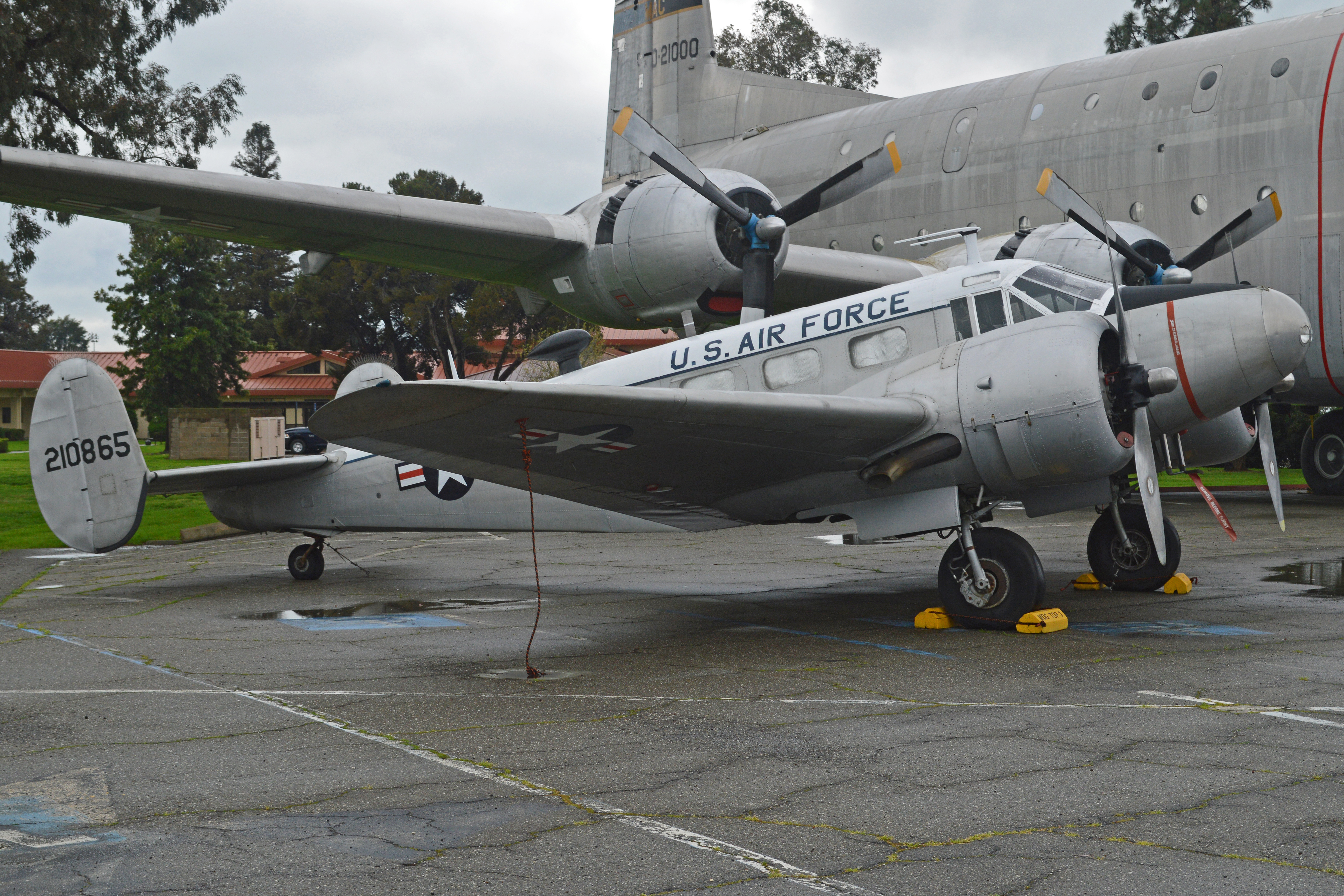 C 45. Beech c-45. Beechcraft c-45 Expeditor. C45 самолёт. Самолет 45.