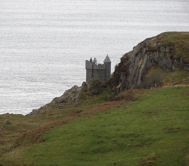 File:Black's Memorial Lighthouse - geograph.org.uk - 2453969.jpg