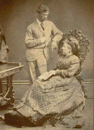 Boehm with [[Princess Louise, Duchess of Argyll|Princess Louise]], about 1885