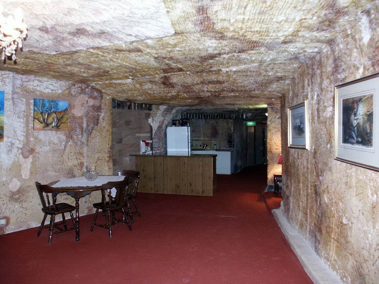 file-coober-pedy-underground-house-jpg-wikimedia-commons