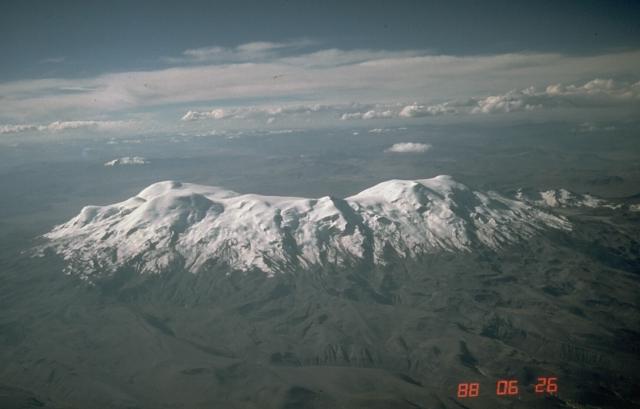 File:CoropunaSouthViewUSGS.jpg