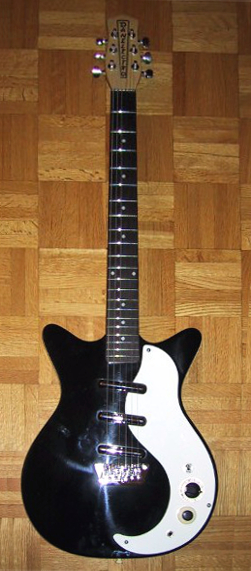 File:Danelectro DC3 (2006-09-17 16.01.35 by Pierre Journel) edit1