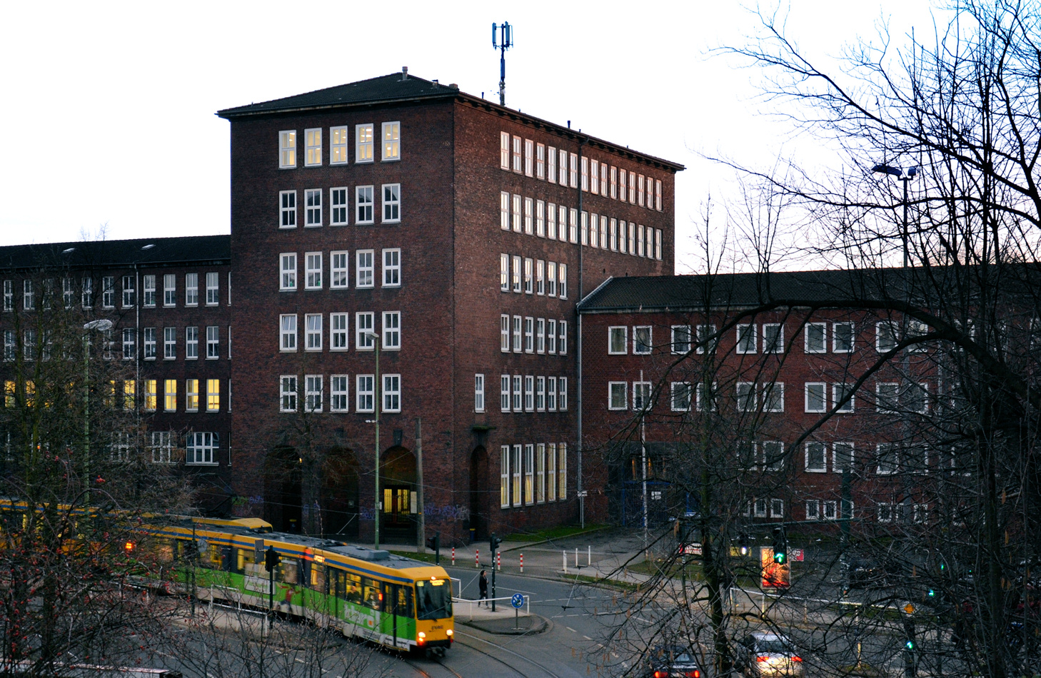 Berufskolleg West in Essen-Frohnhausen, vormals: Schule für Industrieberufe