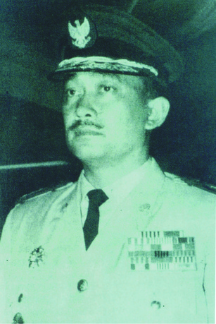 File:Gubernur Jawa Barat Solihin GP.jpg