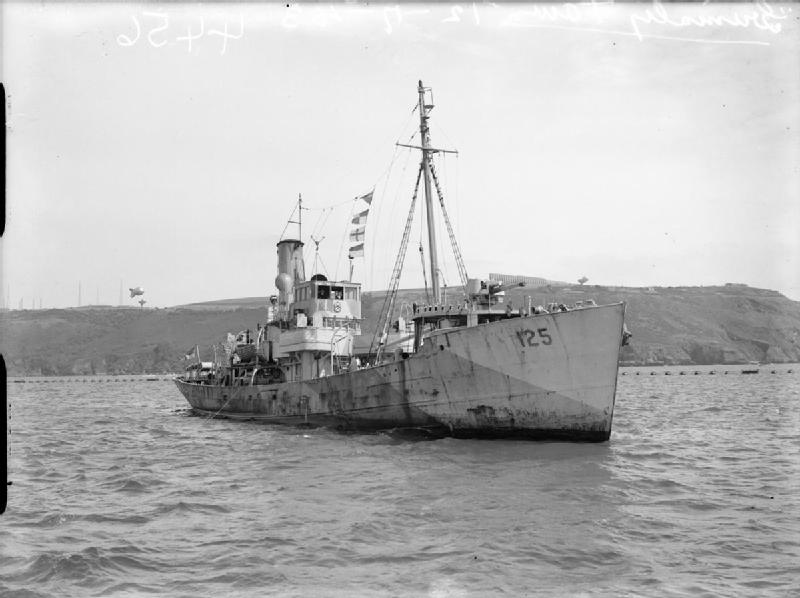 File:HMS Grimsby Town FL13661.jpg