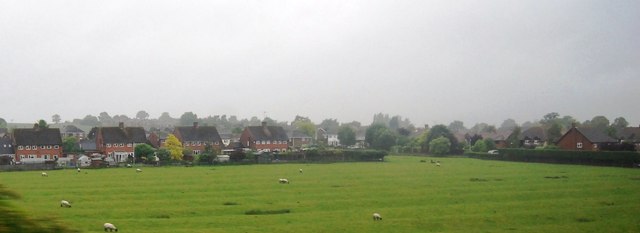 Houses on the edge of Cheddington - geograph.org.uk - 2741133