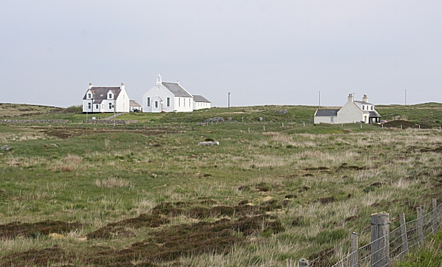 File:Kirk and Cottages - geograph.org.uk - 1341708.jpg