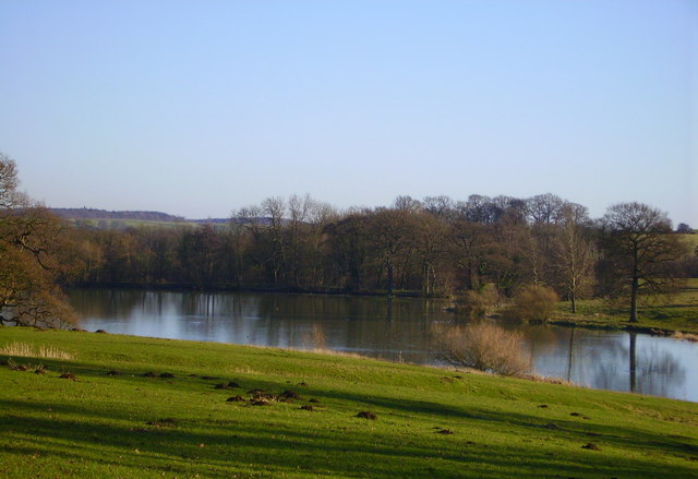 Lake in Fawsley Park - geograph.org.uk - 333865