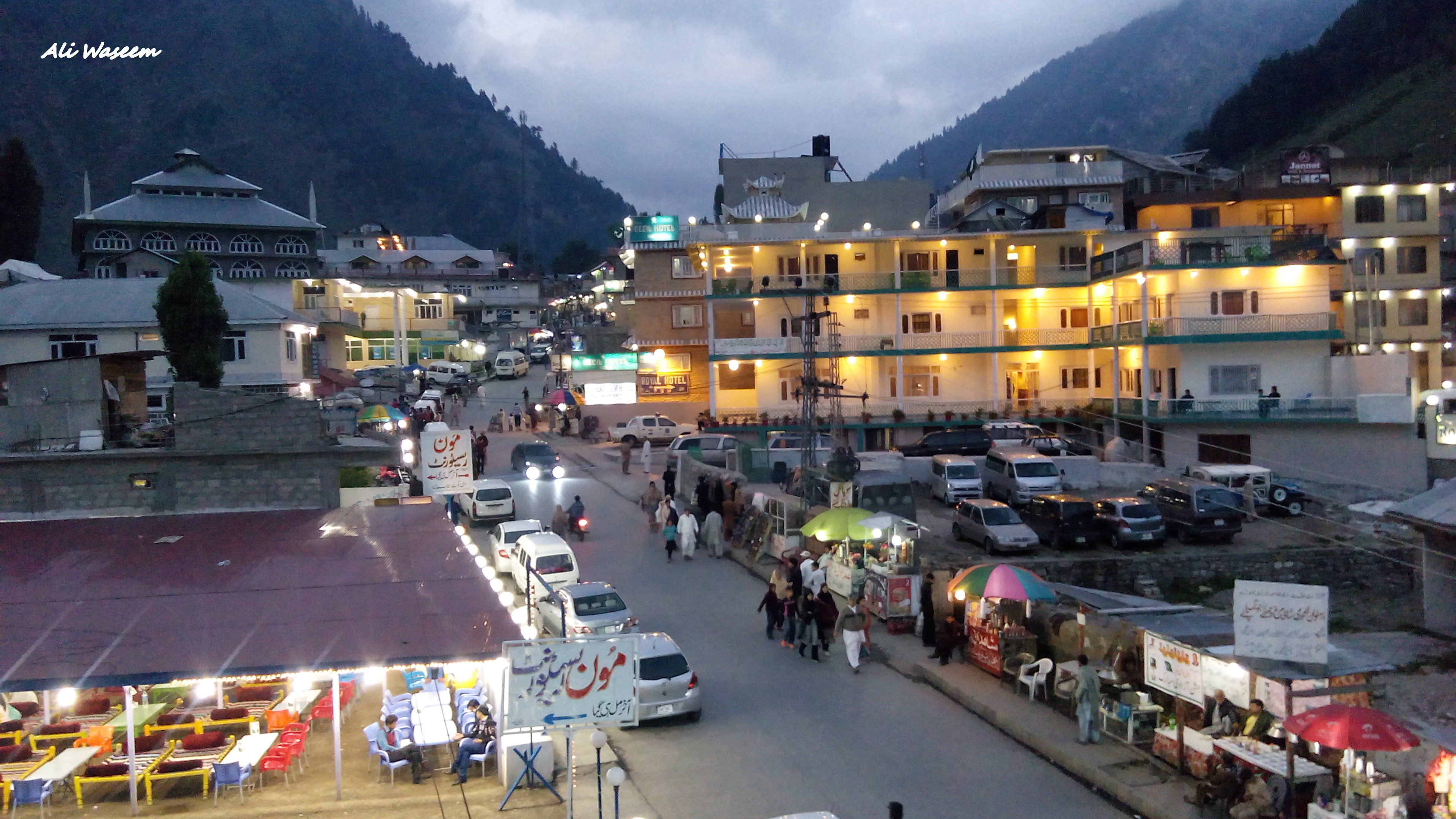 File:Naran Bazar Night View.jpg - Wikimedia Commons