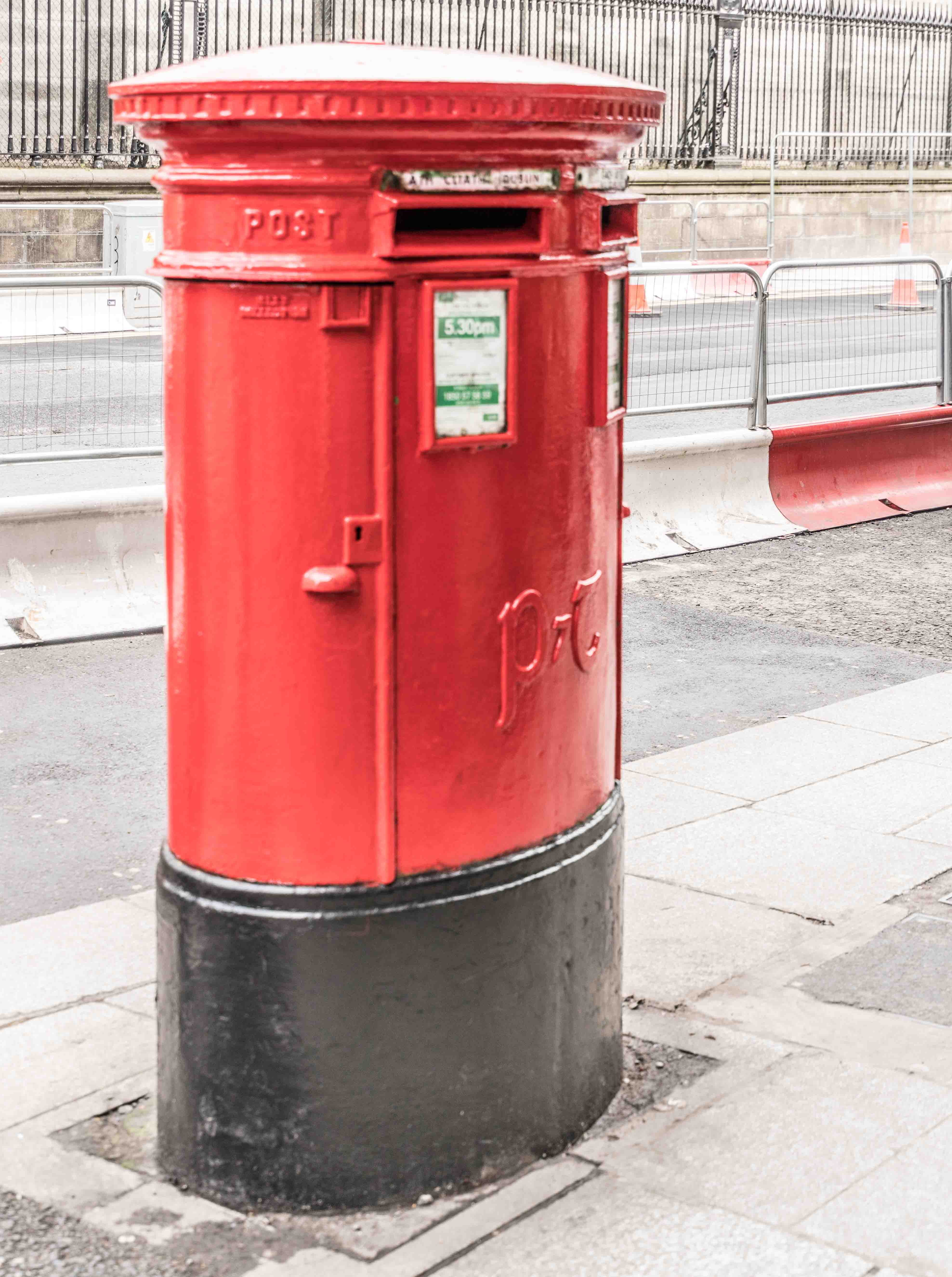 Pillar box - Wikipedia