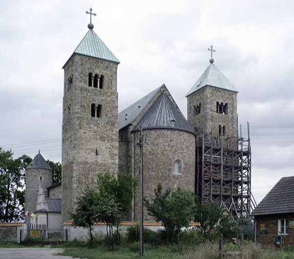 File:Poland Tum - church.jpg