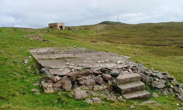 File:Remains of WW2 Radar Station, Meall Dubh Raffin - geograph.org.uk - 228150.jpg