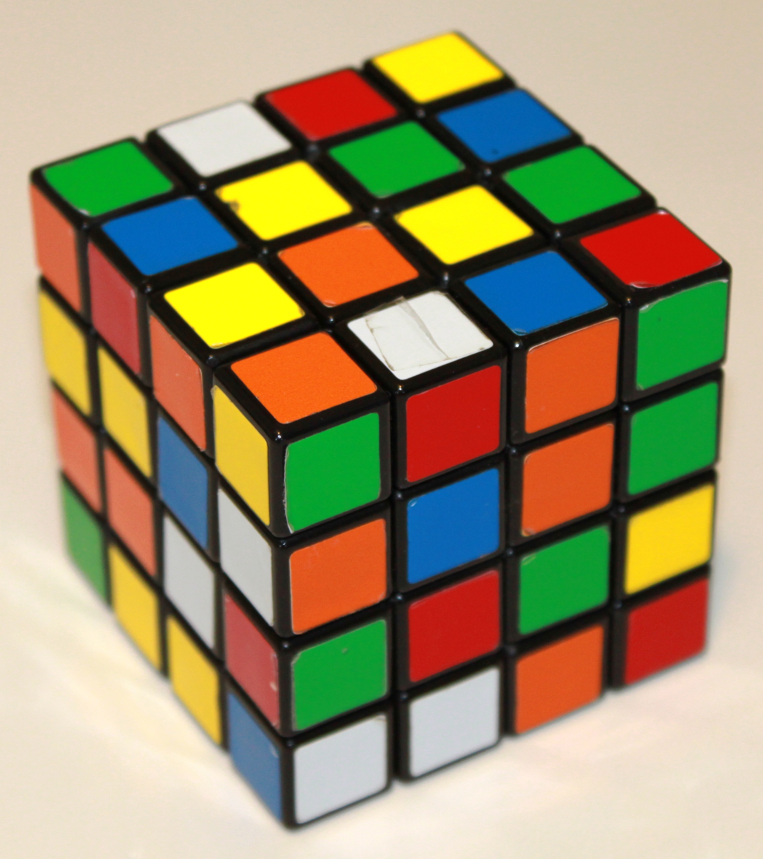 Сложные фигуры и узоры на кубике Рубика