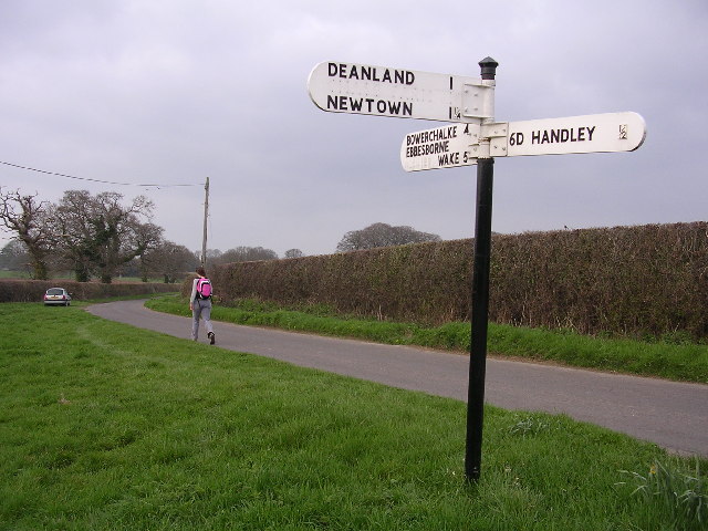 File:Sixpenny Handley roadsign - geograph.org.uk - 24105.jpg