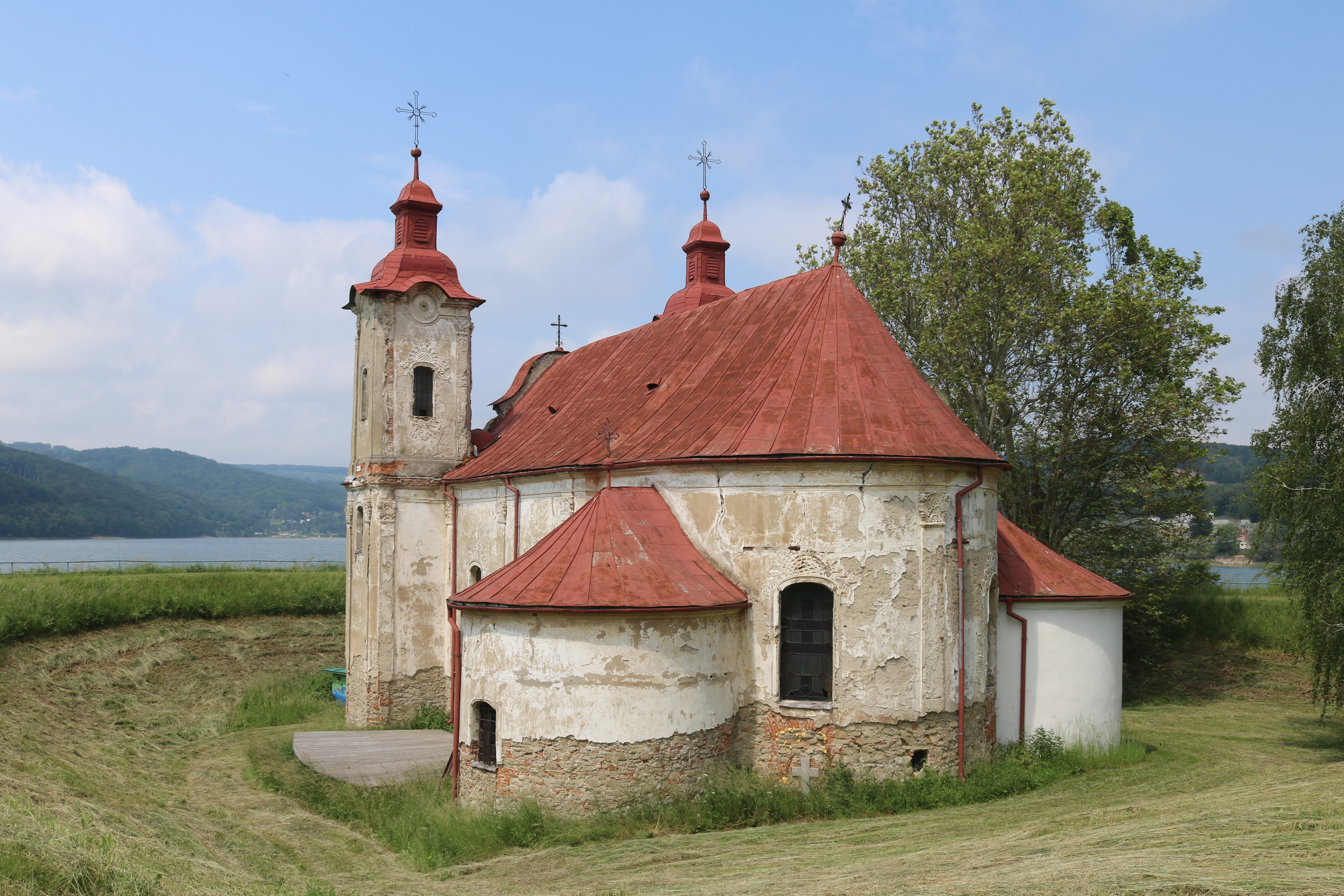 publish it under the following license: English Veľká Domaša - Catholic Church of Kelča object has role: photographer Wikimedia username: Imehling author