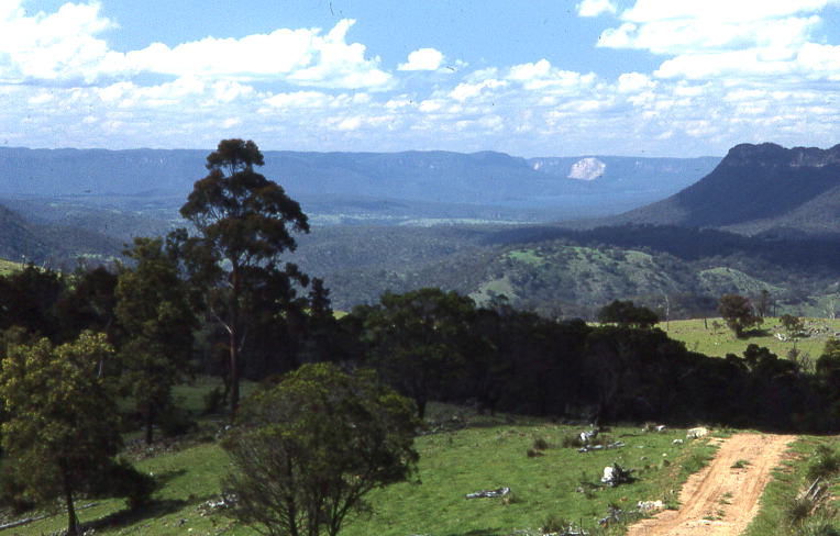 File:Wollondilly River area.jpg