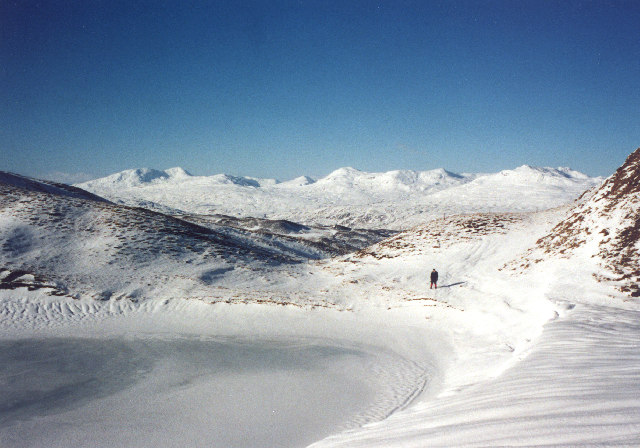 File:A frozen Lochan nan Eireannaich - geograph.org.uk - 88438.jpg