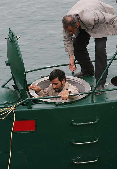 File:Ahmadinejad enters Ghadir Mini Submarine.jpg