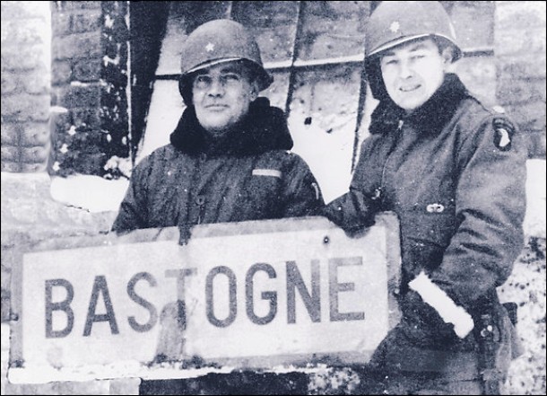 File:Anthony C. McAuliffe, left, and then-Col. Harry W.O. Kinnard II at Bastogne.jpg