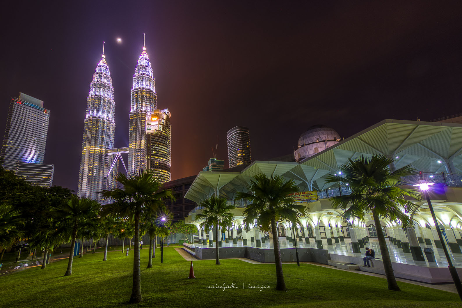 File:As-Syakirin Mosque, KLCC in 2013 (9086365280).jpg ...