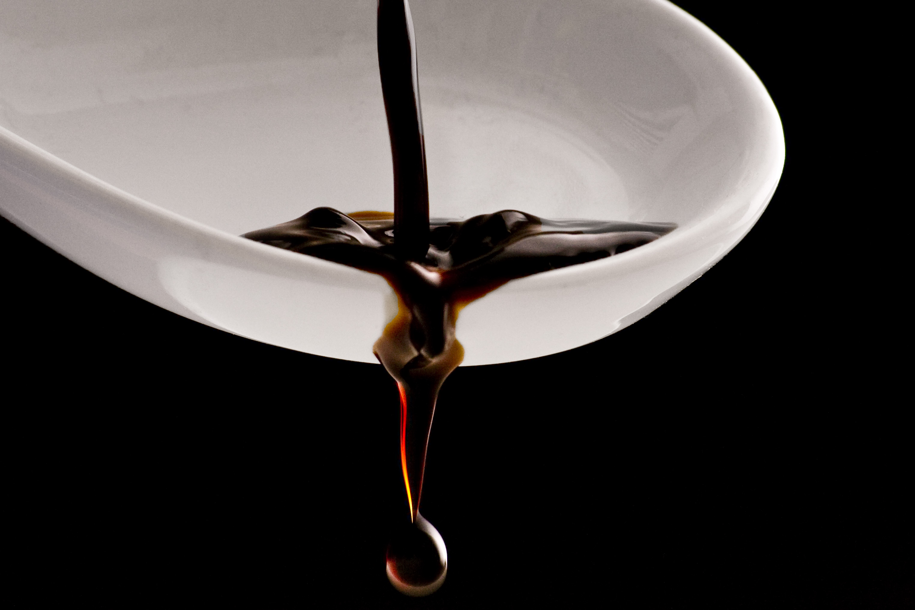 File:Balsamic vinegar (drops).jpg - Wikimedia Commons