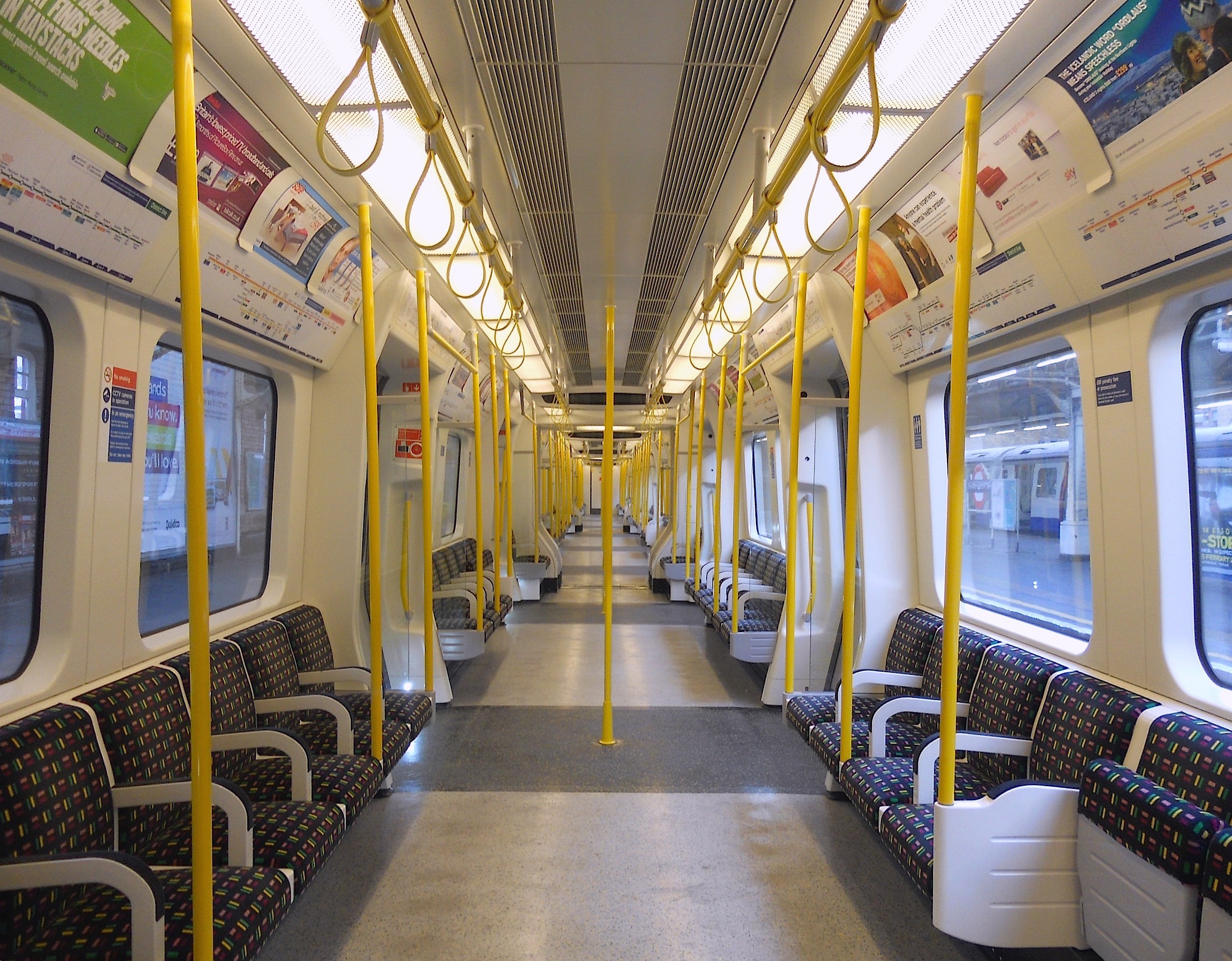 Bombardier_S_Stock_Circle_line_Interior_