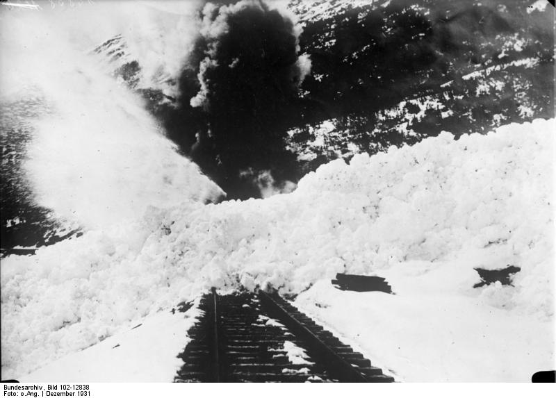 File:Bundesarchiv Bild 102-12838, Schweiz, Verschüttete Eisenbahnstrecke.jpg