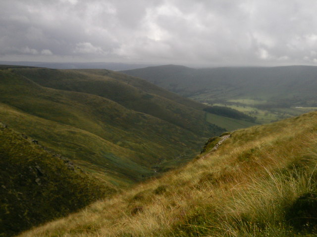 File:Crowden Clough - geograph.org.uk - 4265978.jpg