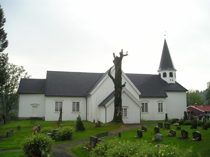 File:Drangedal kirke.JPG