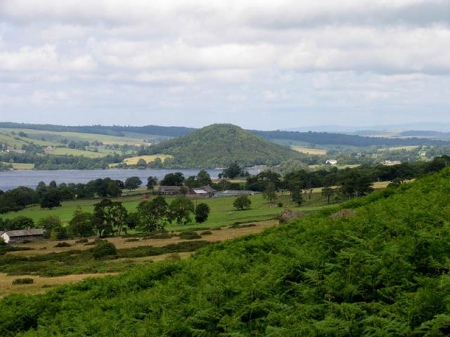 File:Dunmallard Hill, Pooley Bridge - geograph.org.uk - 1999.jpg