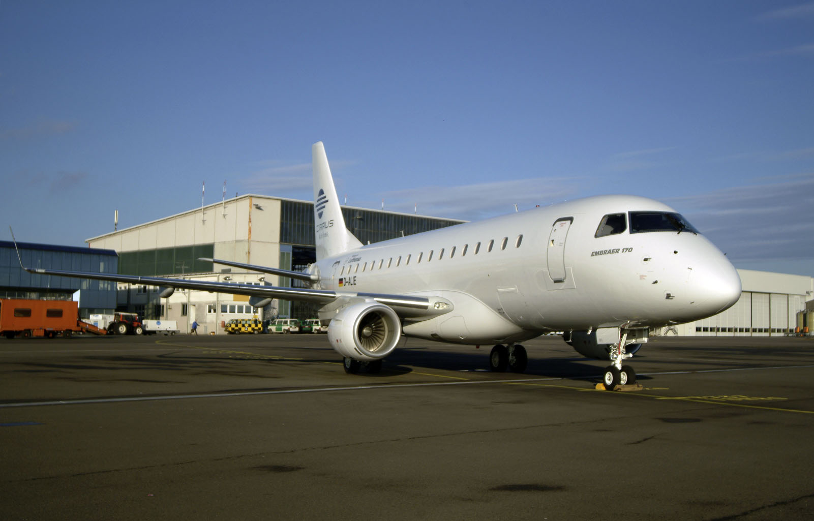 Embraer 170 фото