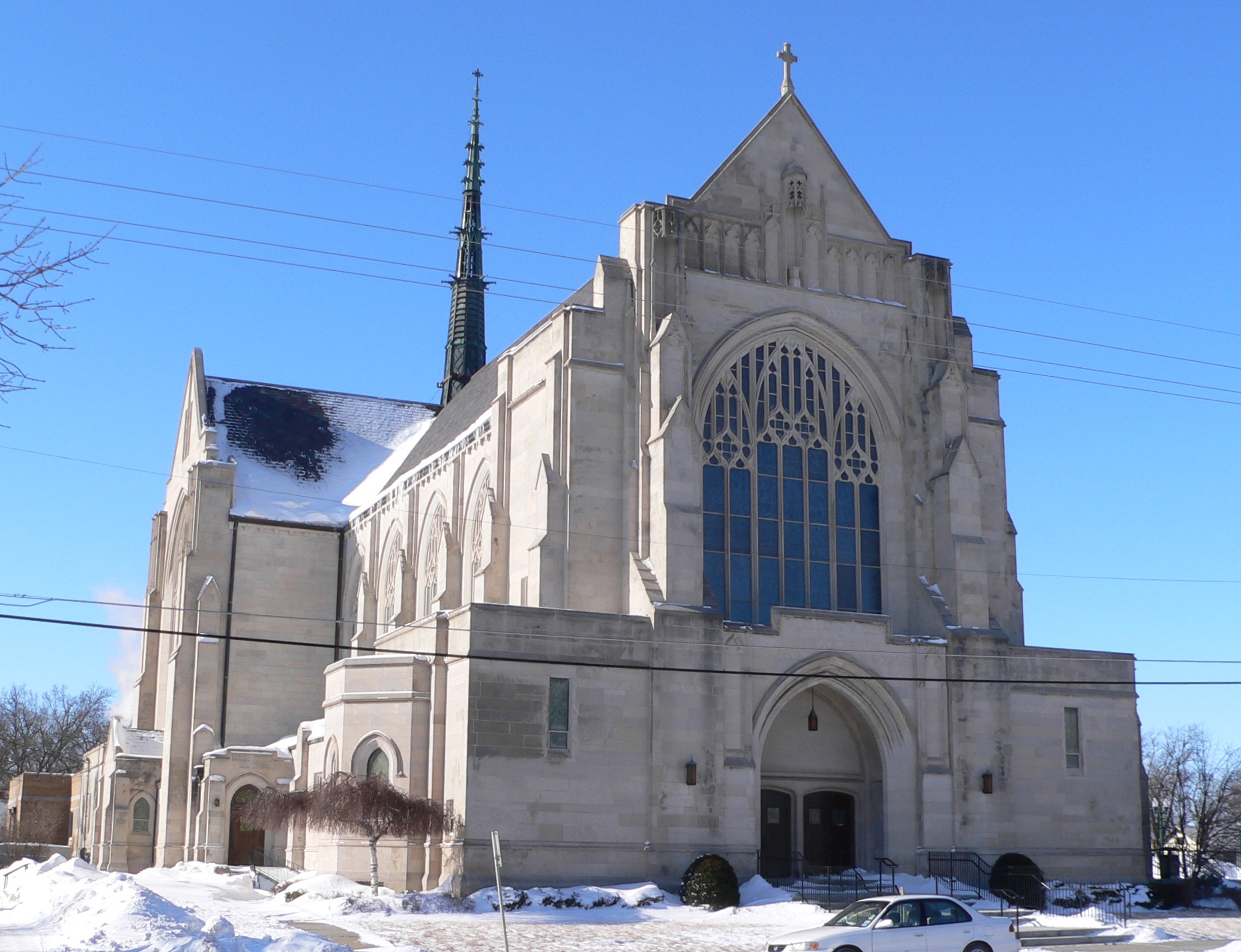 Grand_Island_(Nebraska)_cathedral_from_SE_3.JPG