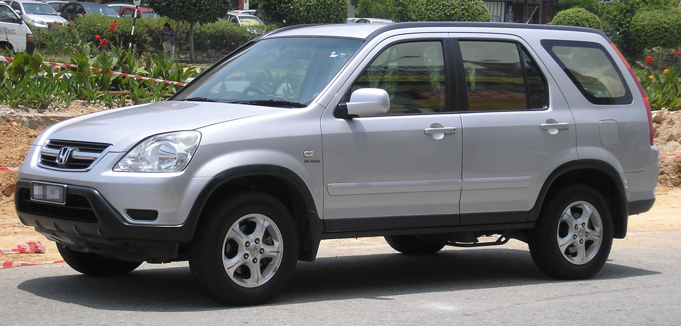 File:Honda CR-V (second generation) (front), Serdang.jpg - Wikipedia