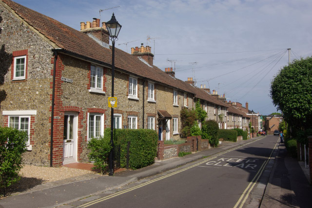 File:Hyde Close, Winchester - geograph.org.uk - 1326774.jpg