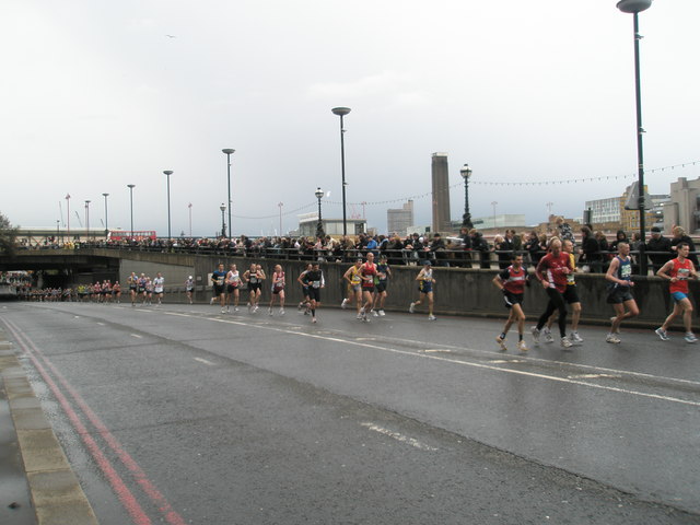 File:London Marathon runners on Victoria Embankment - geograph.org.uk - 765008.jpg