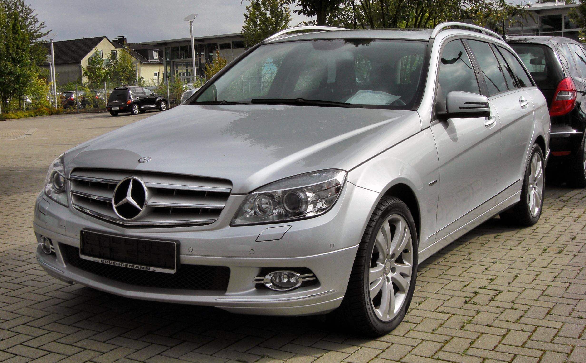 File:Mercedes C-Klasse T-Modell (S204) Avantgarde 20090830 front.JPG - Wikimedia  Commons