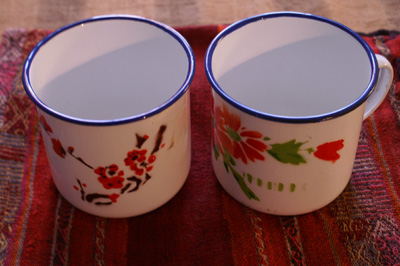 File:Mugs from Bolivia.jpg